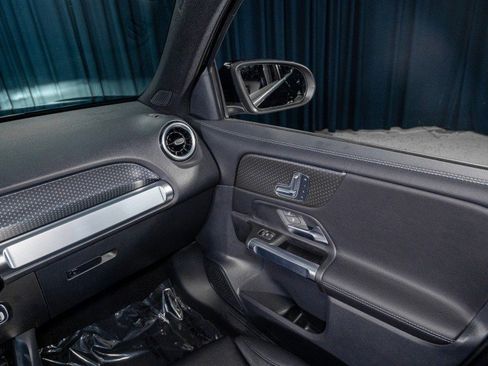 New 2025 Mercedes-Benz GLB 250 image 22