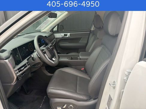 Used 2025 Hyundai Santa Fe Limited FWD image 15