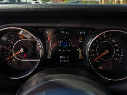 Used 2020 Jeep Wrangler Unlimited Sahara w/ Uconnect 4C Nav & Sound Group AWD/4WD image 15