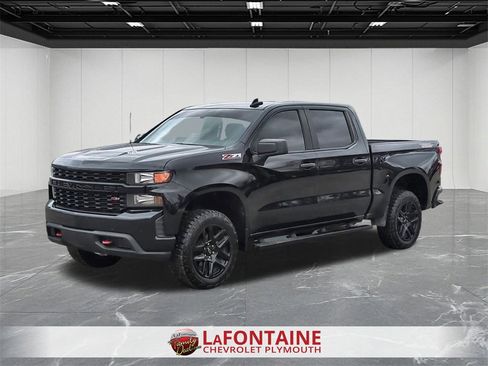 Certified 2021 Chevrolet Silverado 1500 Custom Trail Boss w/ LPO, Dark Essentials Package image 4