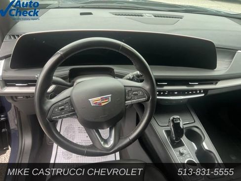 Used 2025 Cadillac XT4 Premium Luxury FWD image 7