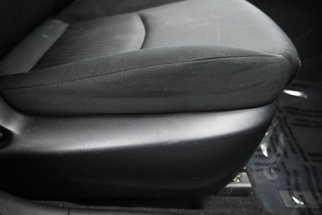 Used 2015 MAZDA MAZDA3 i Sport FWD image 12