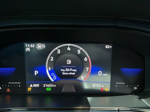 Certified 2022 Volkswagen Taos SE FWD image 28