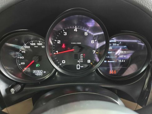 Used 2021 Porsche Macan AWD/4WD image 16