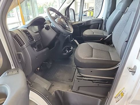 Used 2025 RAM ProMaster 2500 w/ U-Haul Equipment Group FWD image 5