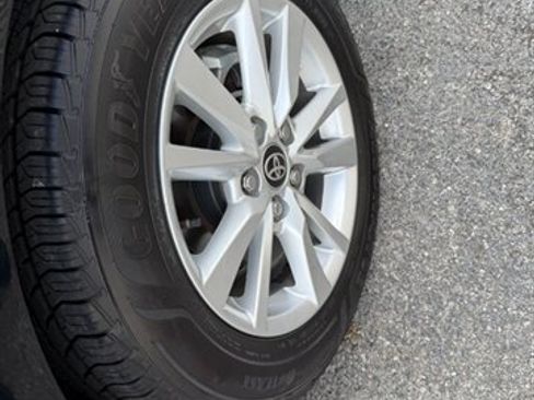Used 2025 Toyota Camry LE w/ Convenience Package FWD image 14