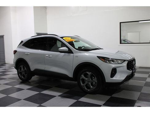 Used 2025 Ford Escape ST-Line Select image 1