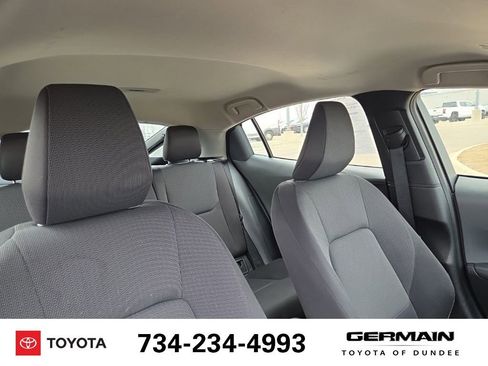 Used 2025 Toyota Prius LE image 18