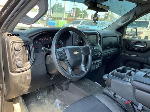 Used 2023 Chevrolet Silverado 1500 Custom AWD/4WD image 16