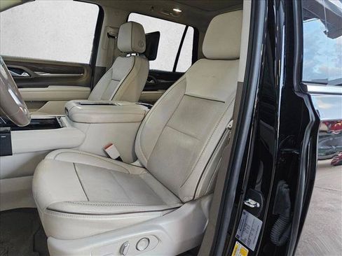 Used 2021 GMC Yukon Denali w/ Denali Premium Package RWD image 16