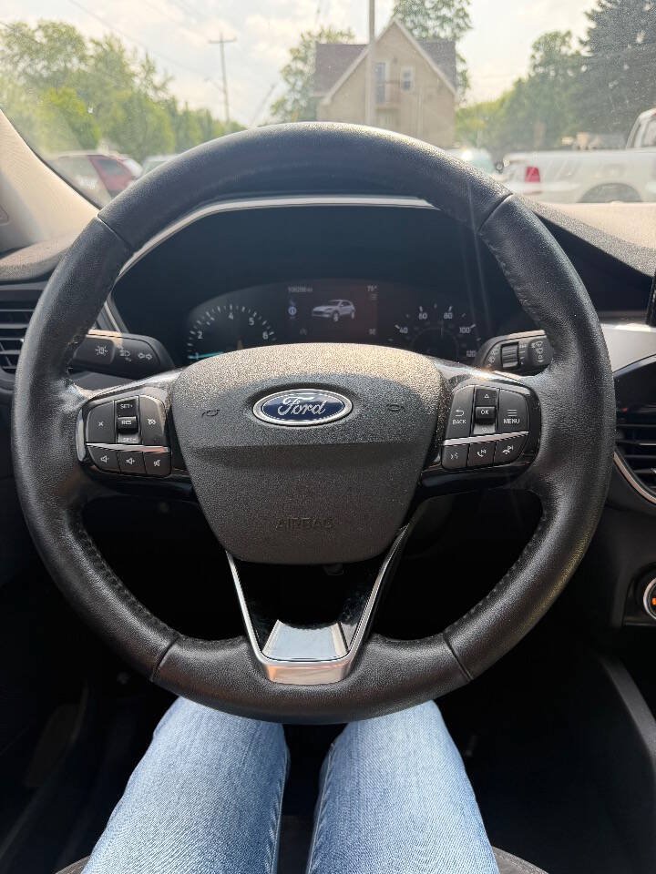 Used 2021 Ford Escape SE w/ Cold Weather Package FWD image 23
