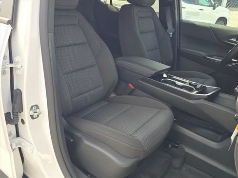 New 2027 Chevrolet Equinox LT FWD image 15