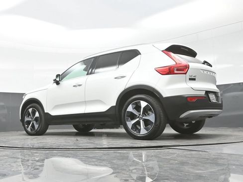 Used 2025 Volvo XC40 B5 Core AWD/4WD image 28