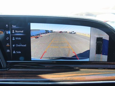 Used 2023 Cadillac Escalade Premium Luxury image 35