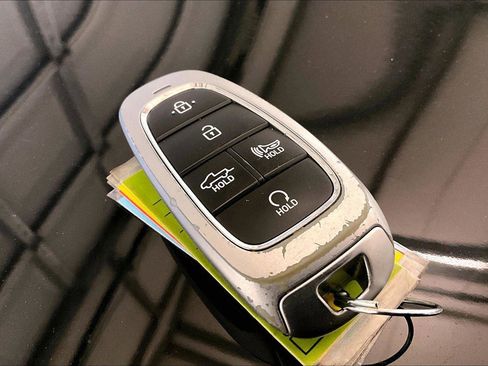 Used 2022 Hyundai Santa Cruz Limited w/ Cargo Package image 9