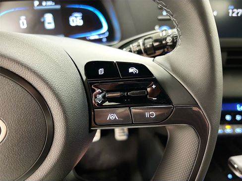 New 2026 Hyundai Elantra Sport FWD image 31