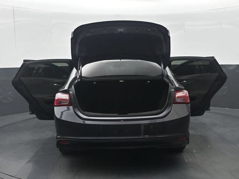 Used 2022 Chevrolet Malibu LT FWD image 39