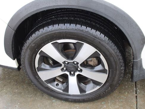 Used 2015 Subaru Crosstrek Touring image 12