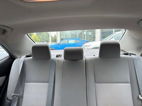 Used 2014 Toyota Corolla LE FWD image 14