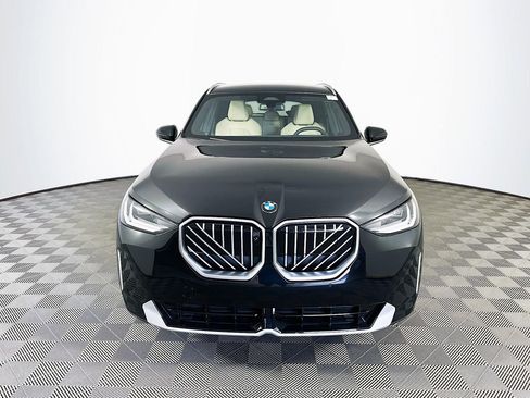 Used 2025 BMW X3 xDrive30i w/ Premium Package image 3