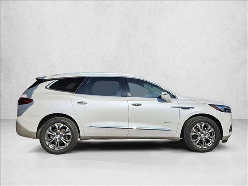 Used 2019 Buick Enclave Avenir image 4