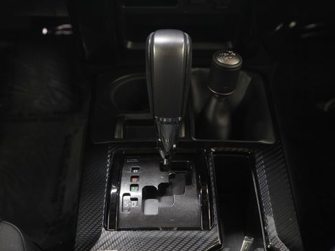 Used 2020 Toyota 4Runner Venture w/ Moonroof Package image 19