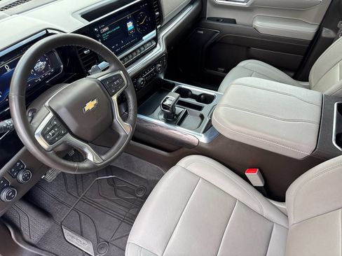 Used 2024 Chevrolet Silverado 1500 LTZ image 9