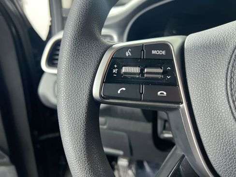 Used 2020 Kia Sorento LX w/ LX I4 Convenience Package image 16