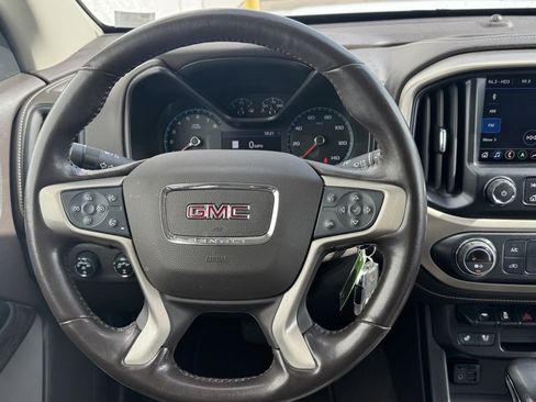 Used 2022 GMC Canyon Denali image 14