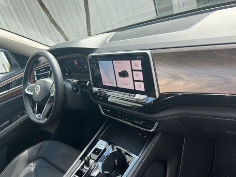 New 2026 Volkswagen Atlas SE image 30