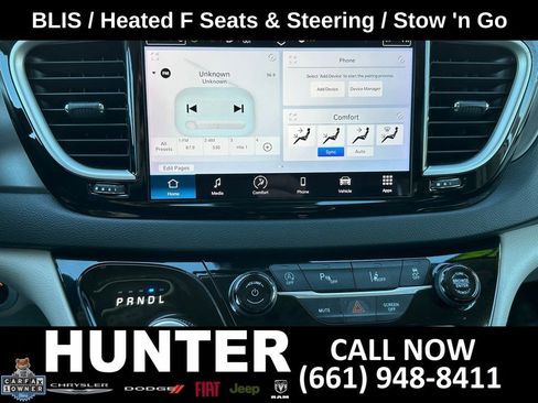 Used 2024 Chrysler Pacifica Touring-L FWD image 28