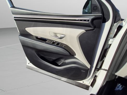 Certified 2023 Hyundai Tucson Limited AWD/4WD image 23