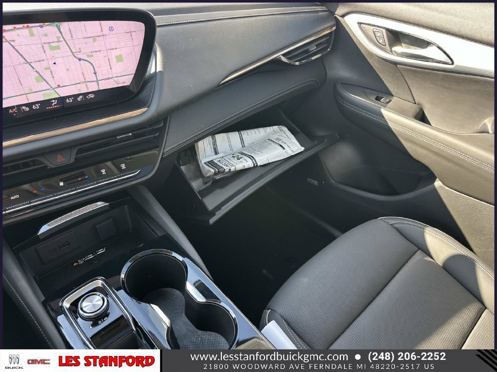 Used 2025 Buick Envision Avenir AWD/4WD image 34