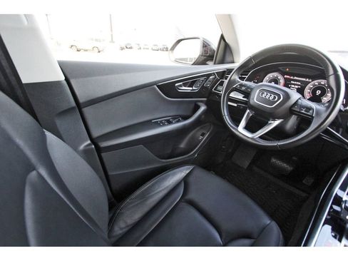 Used 2019 Audi Q8 Premium Plus w/ Premium Plus AWD/4WD image 8