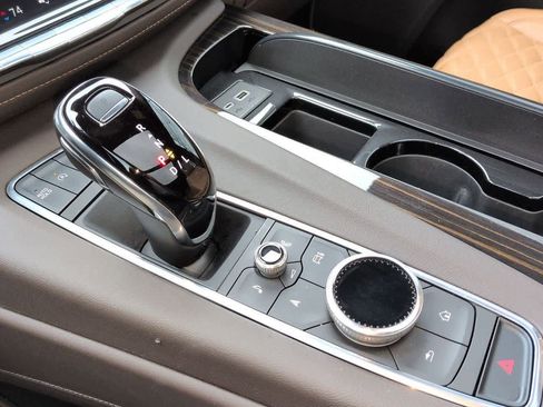 Used 2024 Cadillac Escalade Sport w/ LPO, ONYX Package image 35