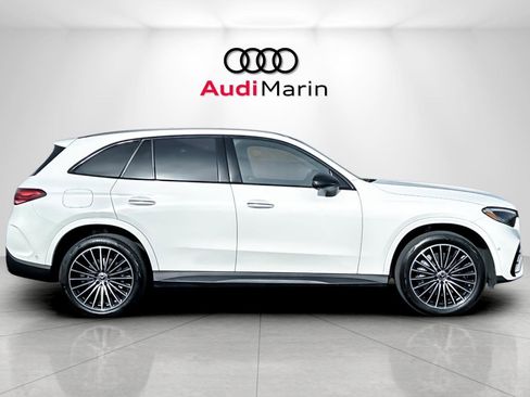 Used 2025 Mercedes-Benz GLC 300 4MATIC image 6