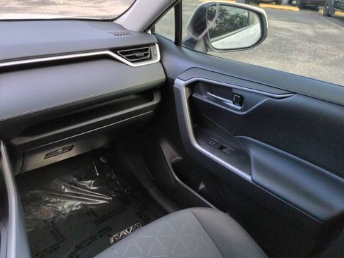 Used 2024 Toyota RAV4 XLE FWD image 17
