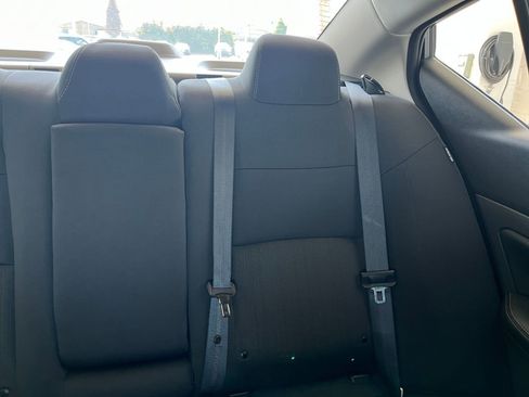 Used 2025 Nissan Altima 2.5 SV FWD image 38