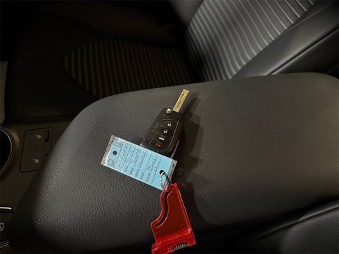 Used 2023 Toyota Camry SE w/ Cold Weather Package image 32