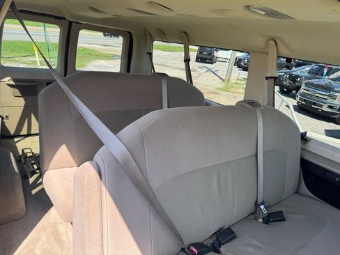Used 2012 Ford E-350 and Econoline 350 XLT RWD image 16