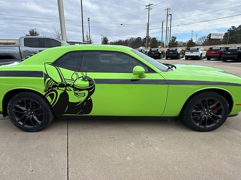 Used 2023 Dodge Challenger GT w/ Plus Package image 7