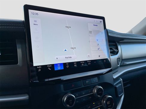 Used 2023 Ford Expedition Max XLT image 13