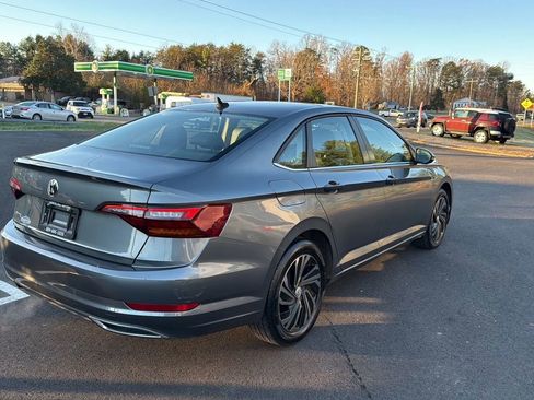 Used 2019 Volkswagen Jetta SEL Premium image 7