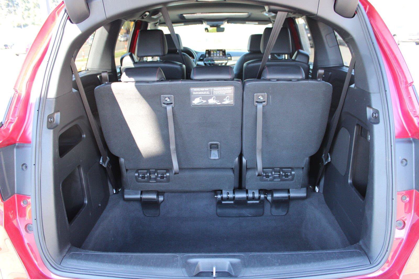 Used 2025 Honda Odyssey Sport-L image 15