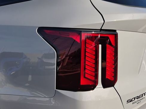 New 2026 Kia Sorento SX image 7