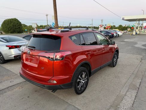 Used 2016 Toyota RAV4 LE FWD image 5