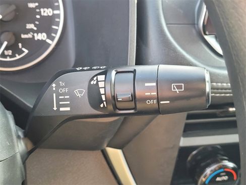 Used 2024 Nissan Rogue SV image 17