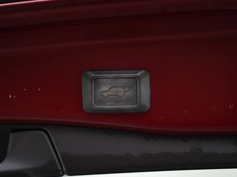 Used 2019 Toyota RAV4 Limited w/ Cold Weather Package AWD/4WD image 17