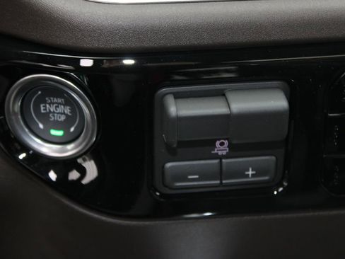 New 2026 Chevrolet Silverado 1500 LTZ w/ Z71 Off-Road Package image 40