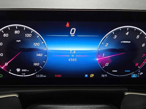 Used 2026 Mercedes-Benz GLB 250 4MATIC image 28